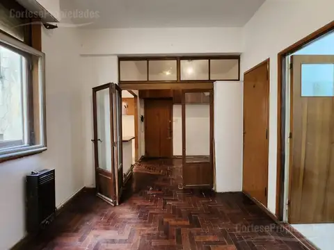 Depto Tipo Casa en Venta 50 años
