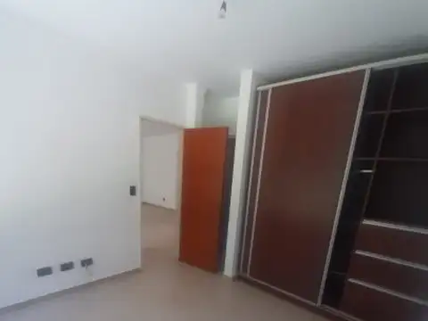 Casa 2 ambientes con 1 baño