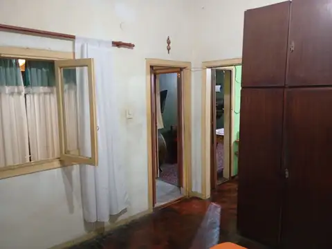 Casa 4 ambientes con 1 baño