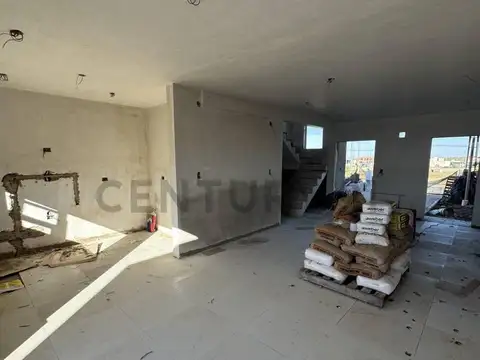 DUPLEX EN VENTA! Docta Urbanización, 3 dormitorios y 3 Baños