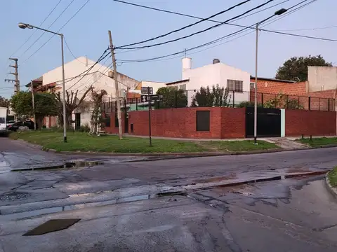 Casa en alquiler en Villa Ballester