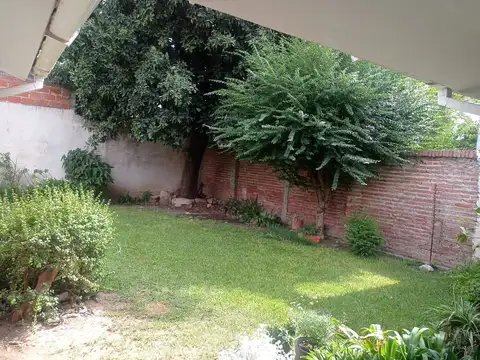 CASA 4 DORMITORIOS VENTA TRES CERRITOS