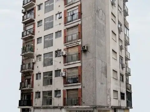 Departamento 2 ambientes en venta/ alquiler en Santiago del Estero al 1100 Constitucion CABA