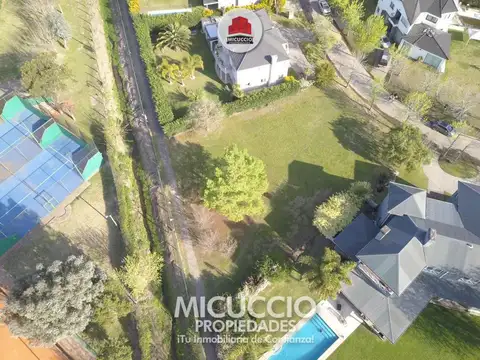 Terreno en Venta de 866,0 m2