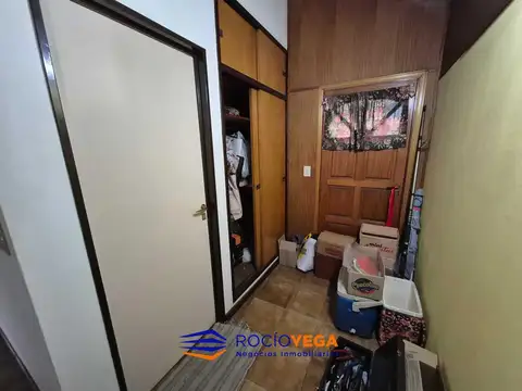 Casa en Venta con 4 cocheras