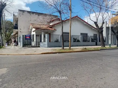 Casa en Venta 3 ambientes en Luis Guillon