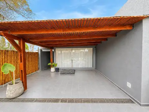 Casa en venta de 3 dormitorios en Las Acequias, Roldán