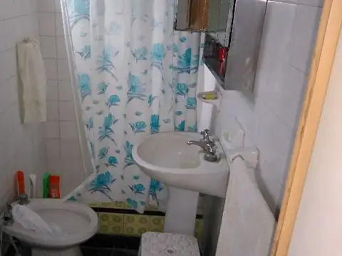 CASA AMERICANA 2 AMBIENTES - ISIDRO CASANOVA - VENTA DIRECTA