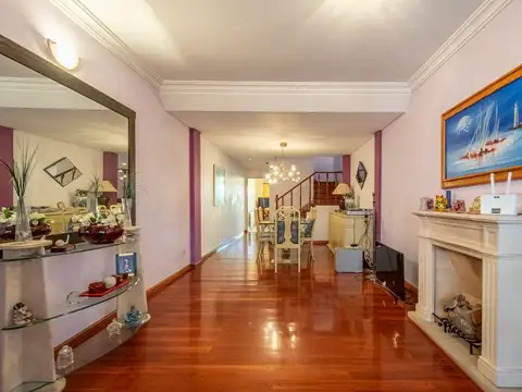 Casa 5 ambientes con 3 baños
