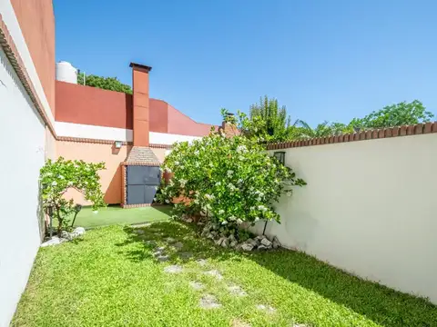 Venta casa triplex 5amb 2cocheras - Villa Urquiza