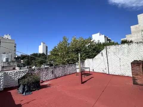 Departamento tipo casa en venta en Villa del Parque