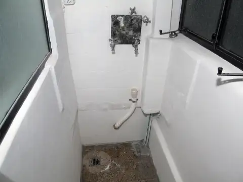 Vista Abierta. Muy Luminoso. Lavadero Independiente. Aire Acondicionado.