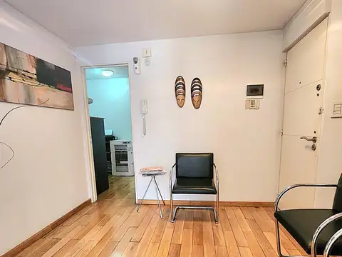 Montevideo 2400, Piso 1