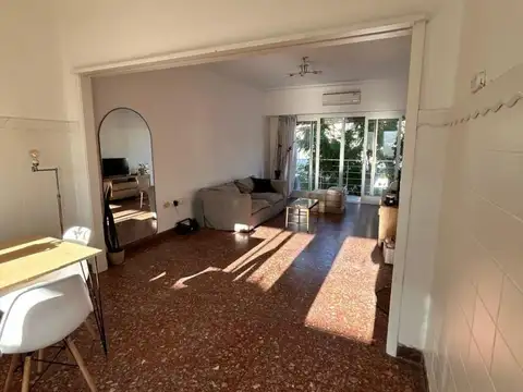 Depto Tipo Casa en Venta 52 años
