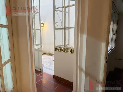 Depto Tipo Casa en Alquiler de 4 ambientes
