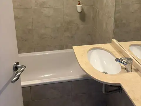 Departamento 4 ambientes con 2 baños