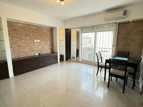 3 AMB 64 MTS TOT., RECICLADO, VISTA LATERAL C/BALCÓN FRANCÉS, LUMINOSO, COC.INTEGRADA, AIRES ACOND, EXC. UBICACIÓN!