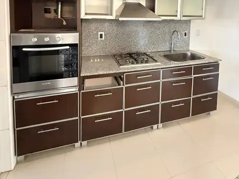 Tres Arroyos 800, Piso 4