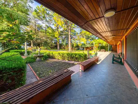 VENTA CASA 5 DORMITORIOS FRENTE AL RIO-ARROYO SECO