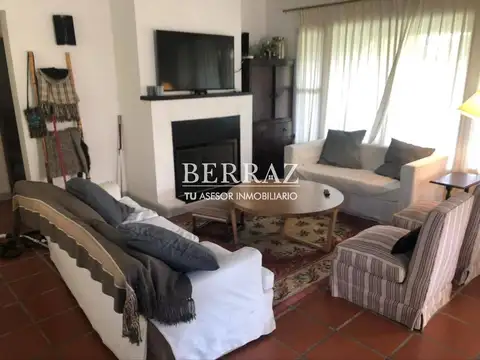 Casa en Venta con 1 cochera