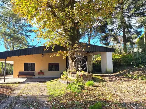 Casa 5 ambientes con 2 baños