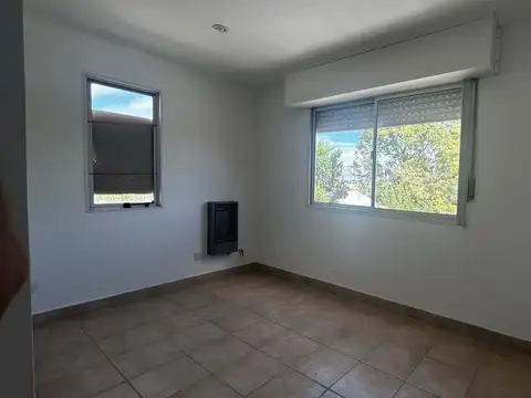 Oficina en Alquiler en Cipolletti, $ 1.800.000