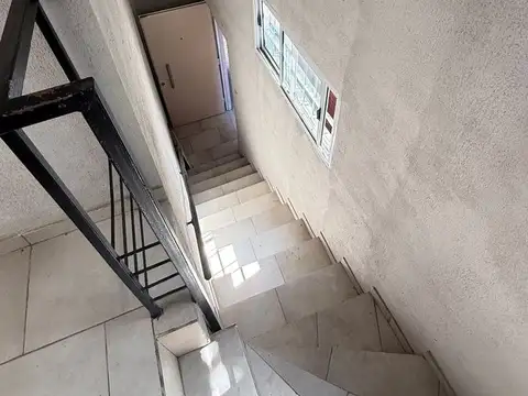 Depto Tipo Casa 8 ambientes con 4 baños
