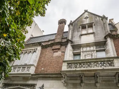 Eduardo Costa y Av. Figueroa Alcorta