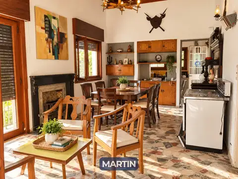 Casa en Venta con 5 cocheras
