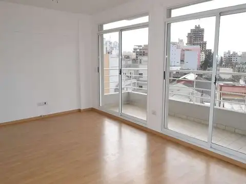 Av C Forest 500, Piso 1