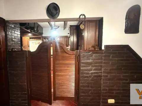 Casa en Venta - 3 Dormitorios 2 Baños - 240mts - General San Martin