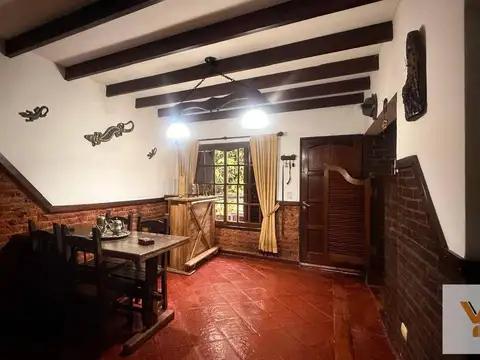 Casa 4 ambientes con 2 baños