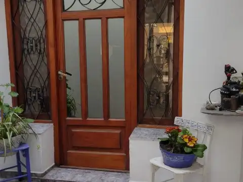 REMAX SIERRAS VENDE CASA INTERNA EN AZUL