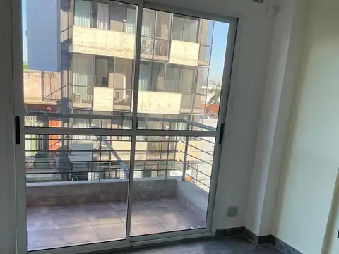 Departamento en Alquiler en Monte Castro, $ 750.000