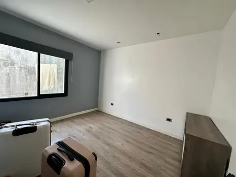 Casa 5 ambientes con 1 baño