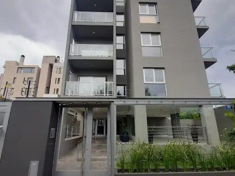 2 AMB A ESTRENAR - CON COCHERA CUBIERTA.