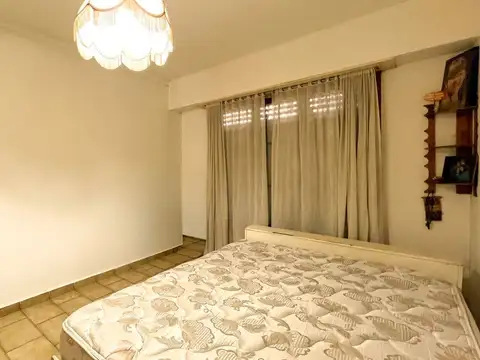 venta casa 4 ambientes + departamento  Los Pinares