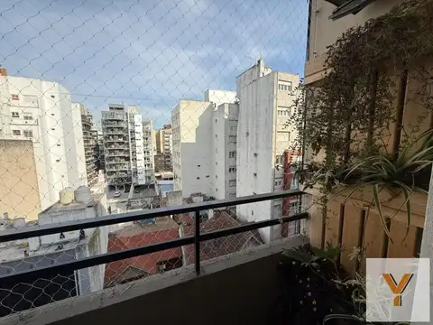 Falucho e/ Las Heras y Sarmiento
