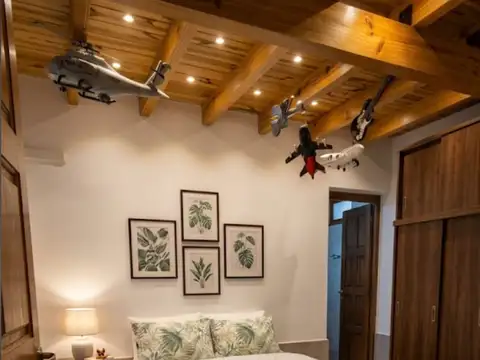 Casa en Venta con 4 cocheras