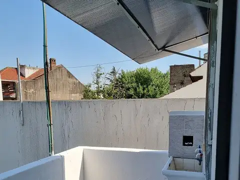 Local en Venta Via Púb.