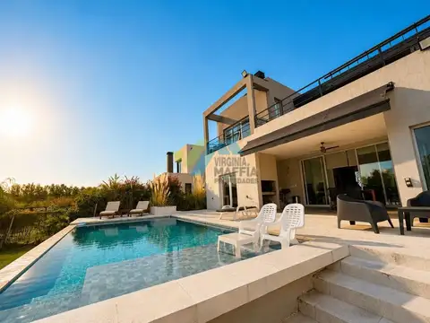 Casa en Venta en El Cazal, USD 330.000