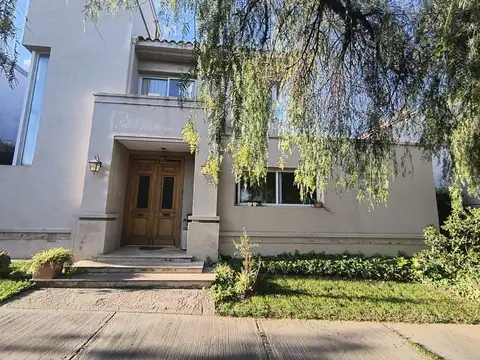 Casa en Venta - Barrio Portico del Sol 1 - Mendoza