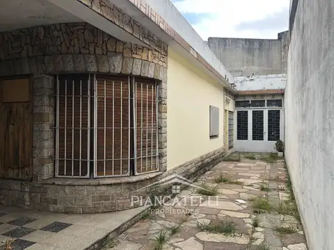 Figuero Alcorta al 2000