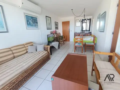 Apartamento en venta c/ cochera en Nuevo Cantegril