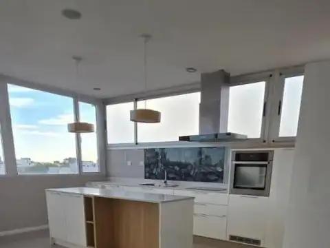 VENTA DE CINCO AMB EN SANTA RITA HERMOSO Y LUMINOSO!