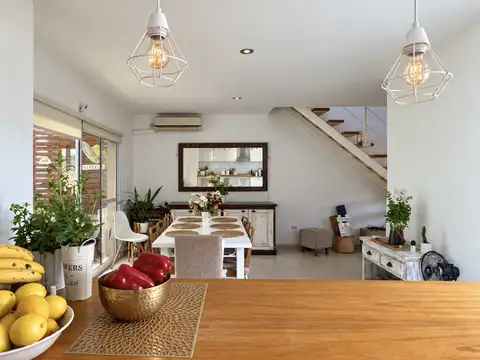 Casa en Venta en Villa Parque Sicardi, USD 135.000