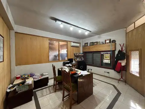 Galpon en Venta 43  mts Fondo