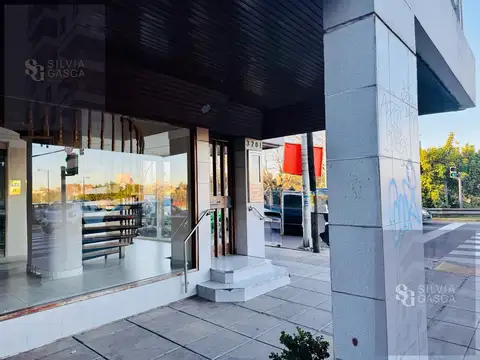Venta Departamento en Florida Oeste, 4 ambientes baño y toilette. amanecer y puesta de sol!