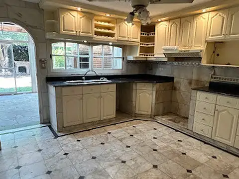Depto Tipo Casa en Venta 50 años