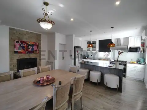 Casa en Venta con 1 cochera